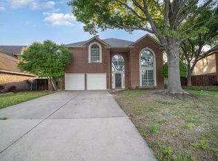 1908 Wood Crest Dr, Grapevine, TX 76051