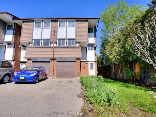 11 Priscilla Ln, Hamilton, ON L8E 3K9