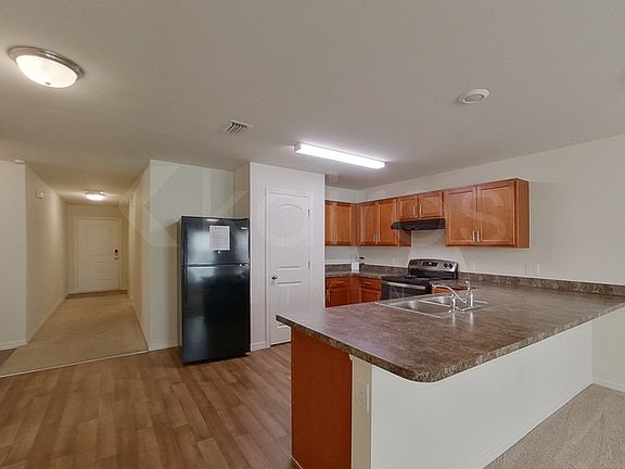 3rd image of 3627 NE 12th Pl
