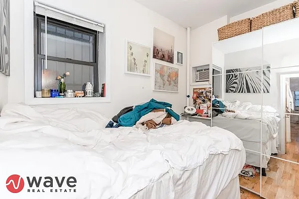 Rented by Wave Real Estate Group | media 20