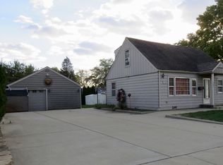 6949 W 114th Pl, Worth, IL