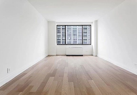 4th image of 245 E 58th St APT 15D