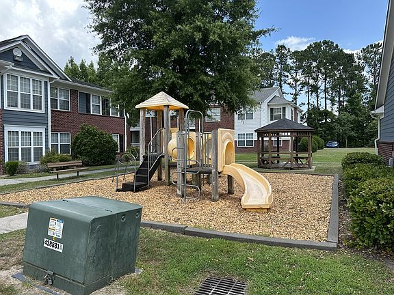 4th image of 8180 Windsor Hill Blvd #5314652