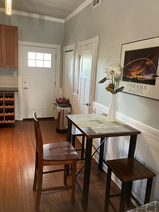 2 bed, 1000 sqft, $3,199 — Photo 3