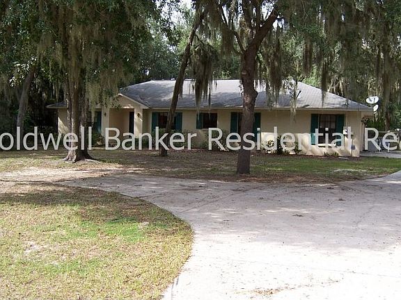 Front of home and driveway