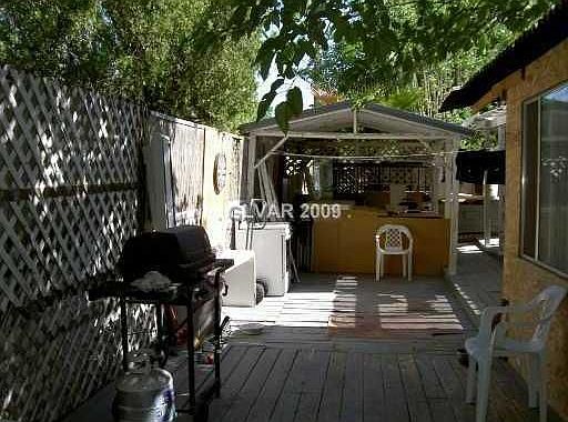 4th image of 2809 Sultana St