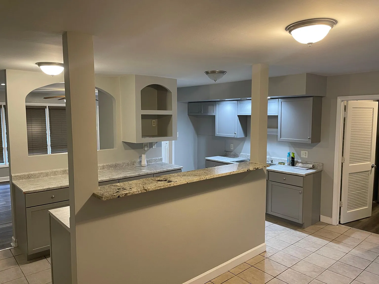 4 bed, 1.5 bath, 1430 sqft, $2,200 — Photo 2