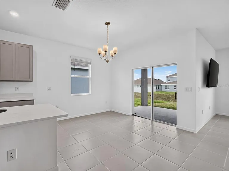 2027 Firethorn Loop — Photo 17