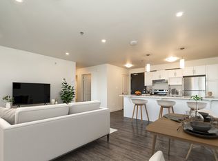 800 Ravelston Ave W #755340, Winnipeg, MB R2C5T3