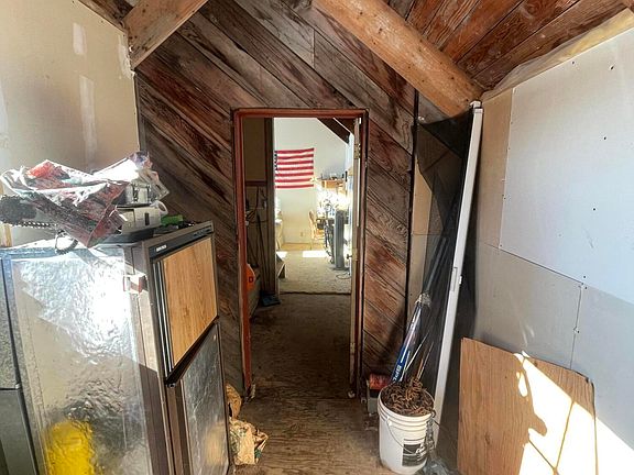 4th image of 62091 Crossman Ridge Rd