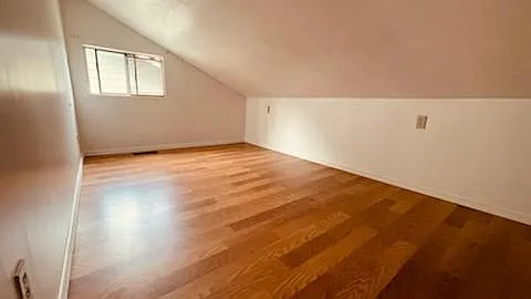 1023 NE 182nd St — Photo 13