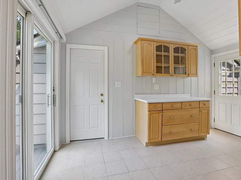 30 Kinderkamack Rd — Photo 9