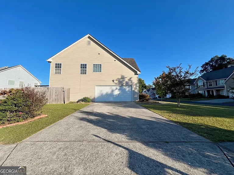 2751 Spence Ct — Photo 56
