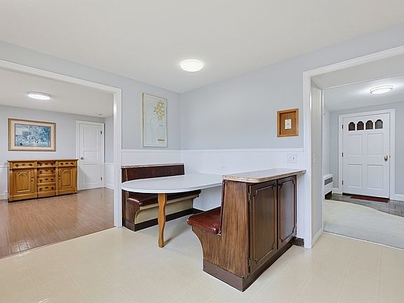 4th image of 11 Lowe Street Pl