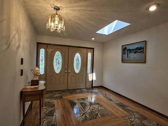 2nd image of 4751 Lancashure Ln