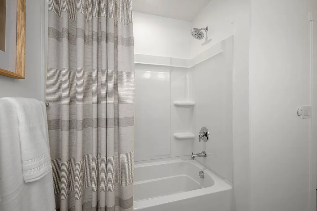 Azure Townhomes Phase I — Photo 3