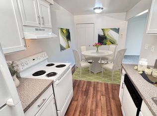22277 W Twelve Mile Rd #1-16, Southfield, MI