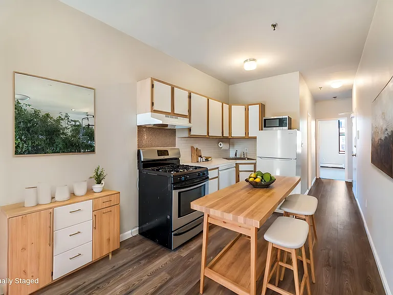809 Park Ave #4R8 — Photo 2