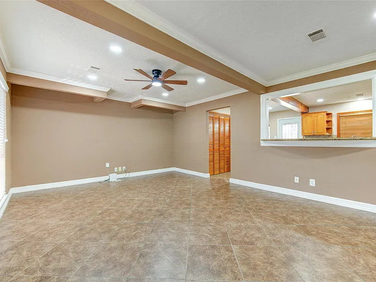 9922 Carmalee St — Photo 10