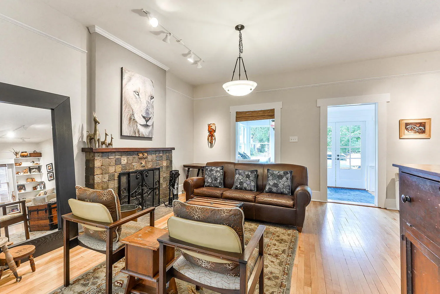 4 bed, 2.0 bath, 2246 sqft, $3,625 — Photo 4