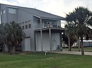 202 N Washington, Port o connor, TX 77982