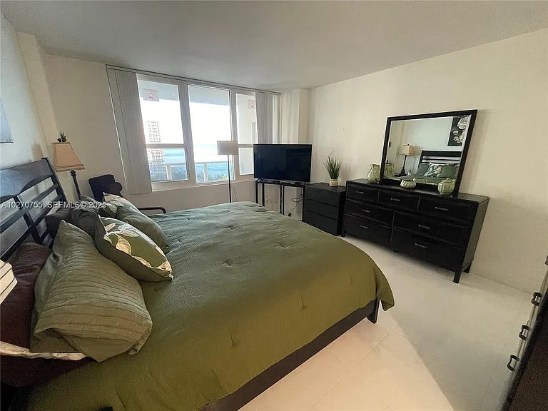 3505 S Ocean Dr #1111 — Photo 5