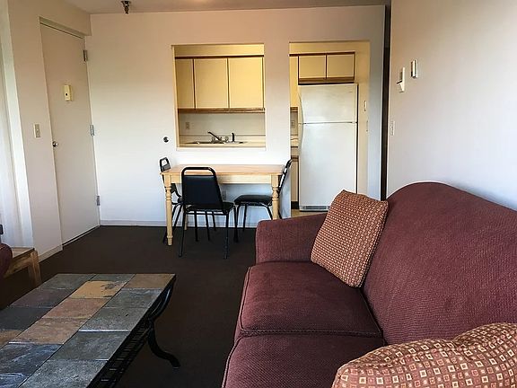 4th image of 401 Eddy St #10634033