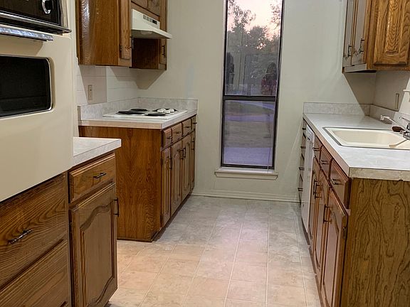 5th image of 1500 Mamie Rd