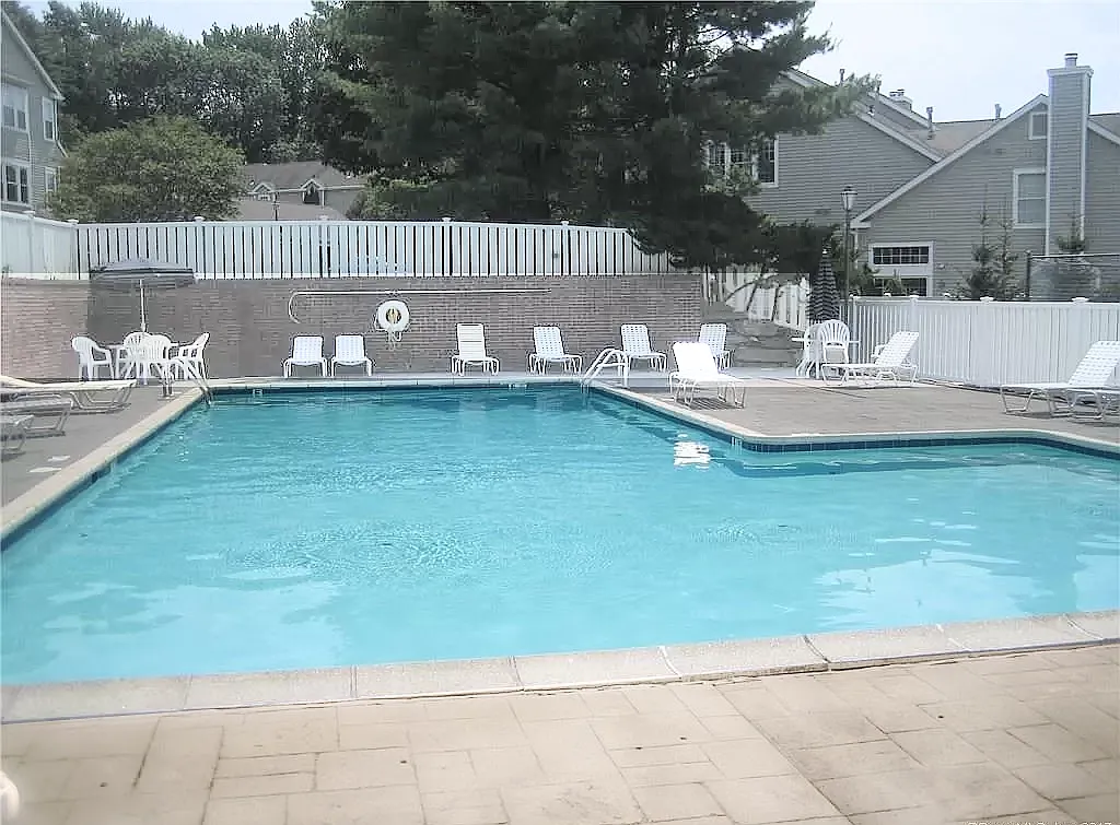 2 bed, 1688 sqft, $3,350 — Photo 2