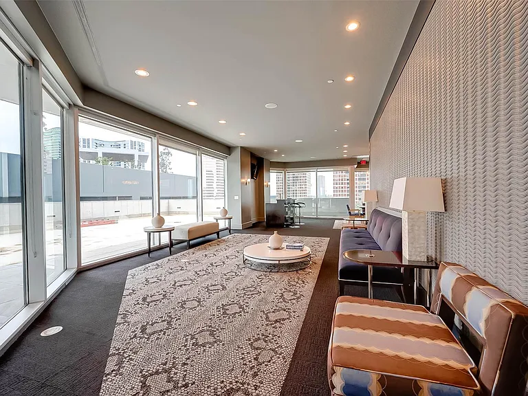 1600 Post Oak Blvd #1202 — Photo 31