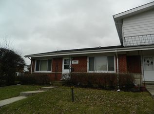 7025 Carol Ave, Niles, IL 60714
