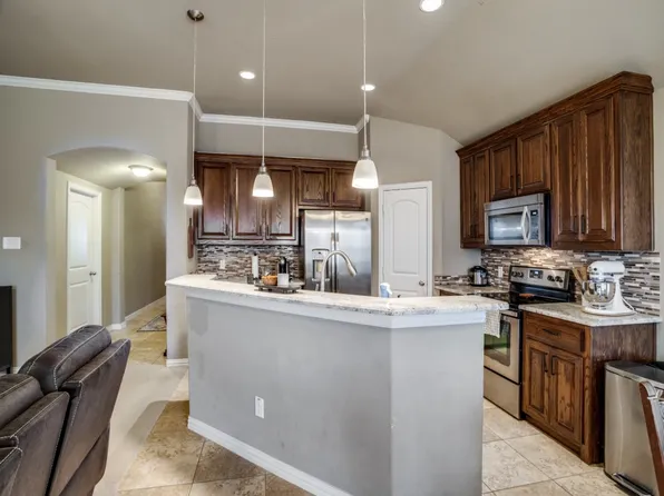 315 Crosscreek Dr, Princeton, TX 75407