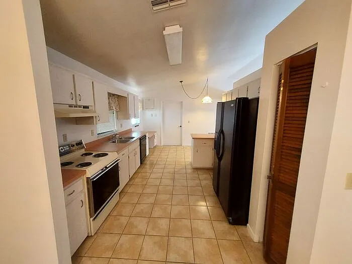 9706 SW 30th Ter — Photo 4