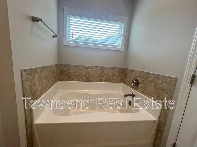 2513 Owlands Ct — Photo 18