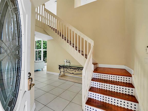 5th image of 3130 N 38th Avenue