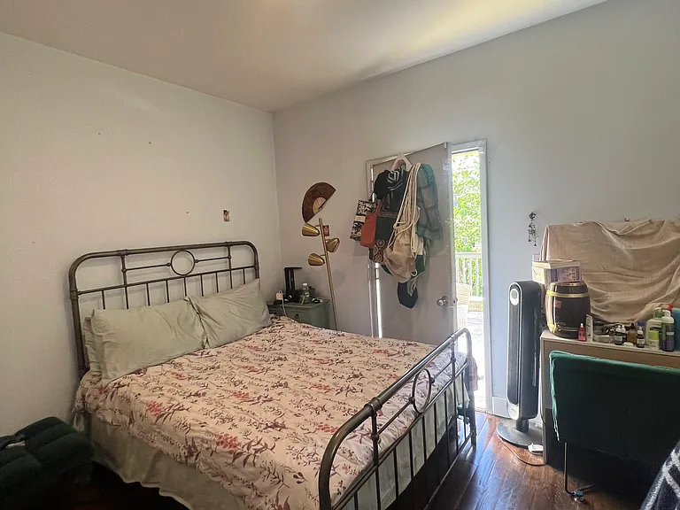 397 Woodlawn Ave #B — Photo 16