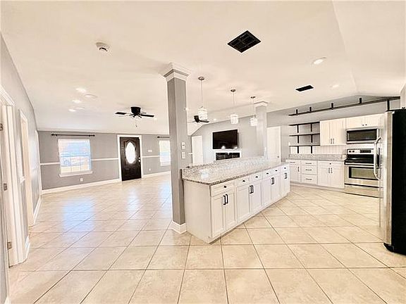 4th image of 412 Avenue G