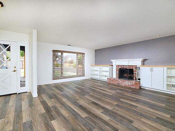3rd image of 906 Alta Vista Ter