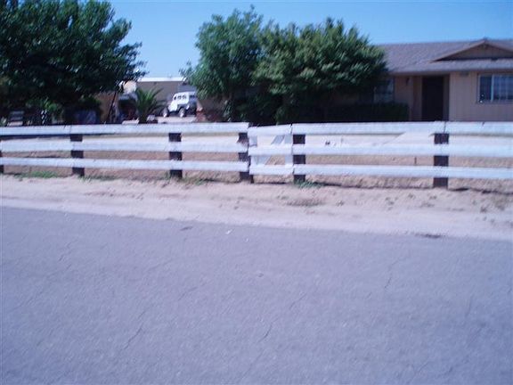 3rd image of 15523 E Lincoln Ave