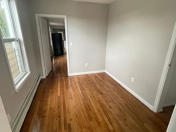 4th image of 36 Victor St APT 3L