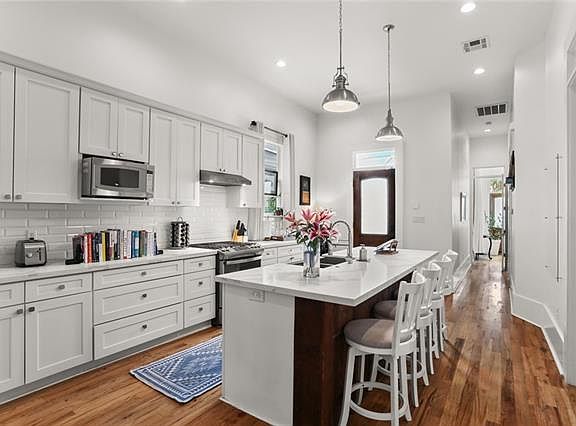 5th image of 4510 Saint Claude Ave