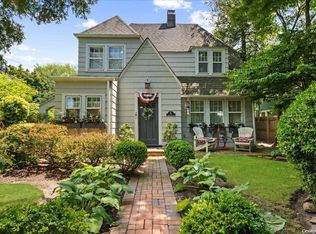 91 Shore Rd, Glen Cove, NY 11542