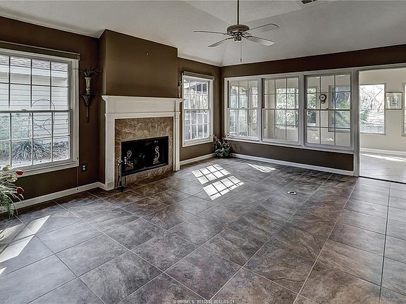 2nd image of 6 Knollwood Dr