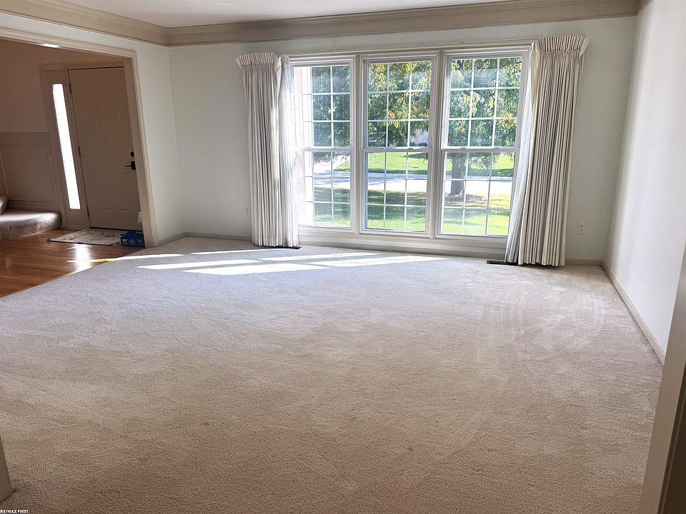 2356 Pleasant View Dr, photo 2
