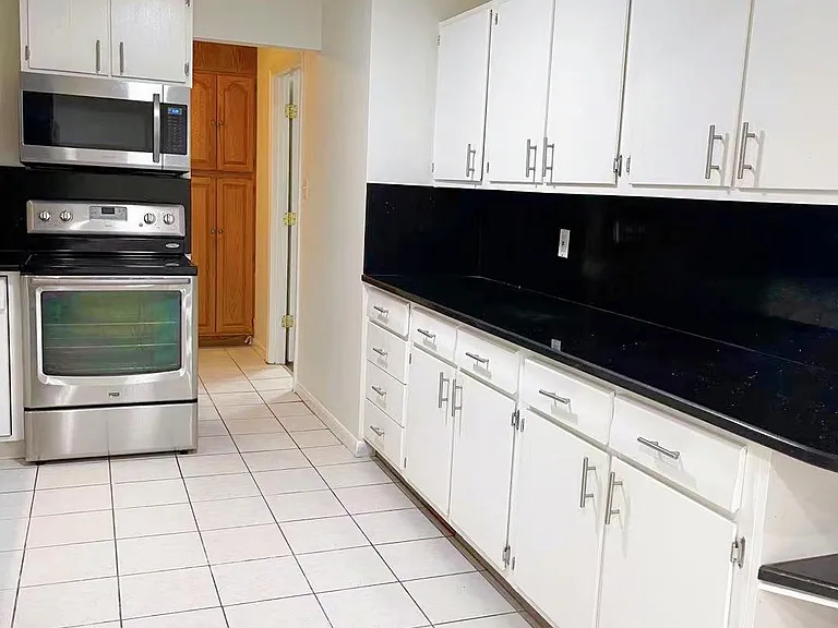 206 W Beech Rd — Photo 12