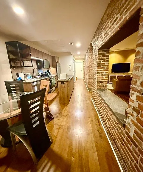 309 S Franklin St — Photo 2