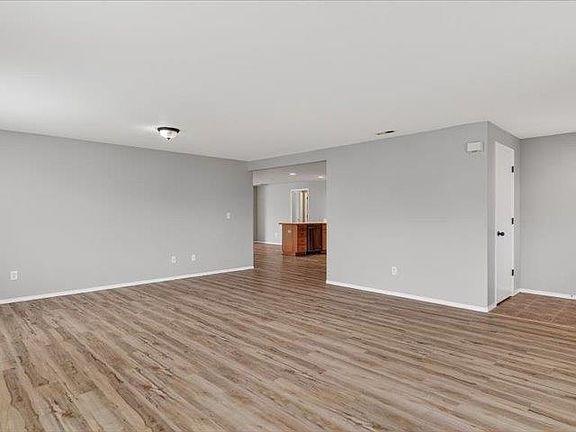 4th image of 6624 S Lucas St