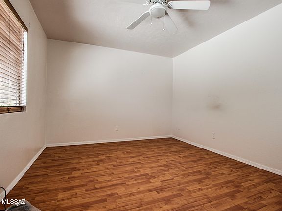 3rd image of 6774 E Calle La Paz