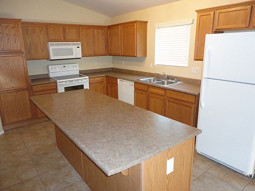 5th image of 11817 W Maui Ln
