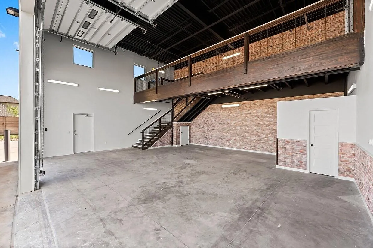 Studio, $3,000 — Photo 4